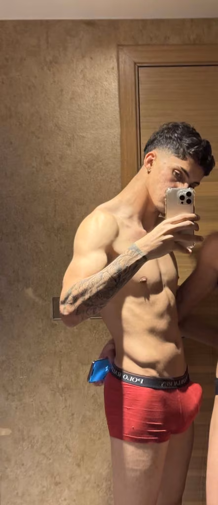 Jhonbozzi